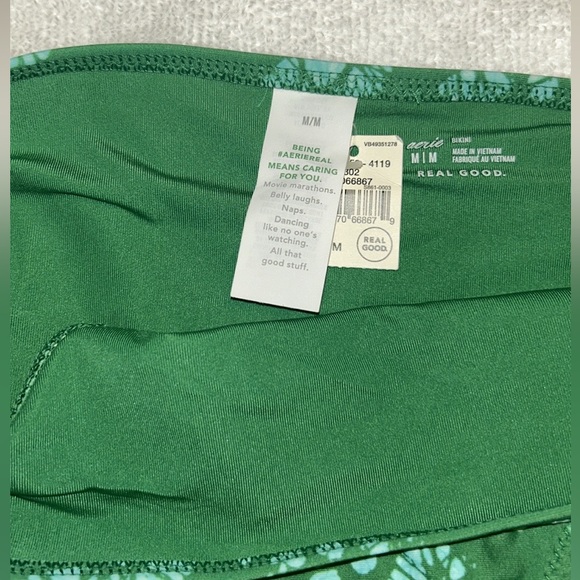 Aerie Green Floral Unlined Underwire Bottom
Bikini Size M - Picture 9 of 10